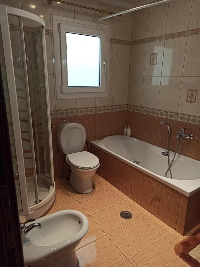 Golden Mirror In Kavala Lejlighed Eksteriør billede