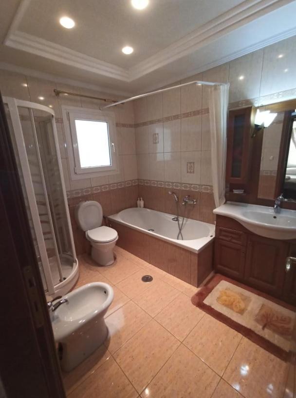Golden Mirror In Kavala Lejlighed Eksteriør billede